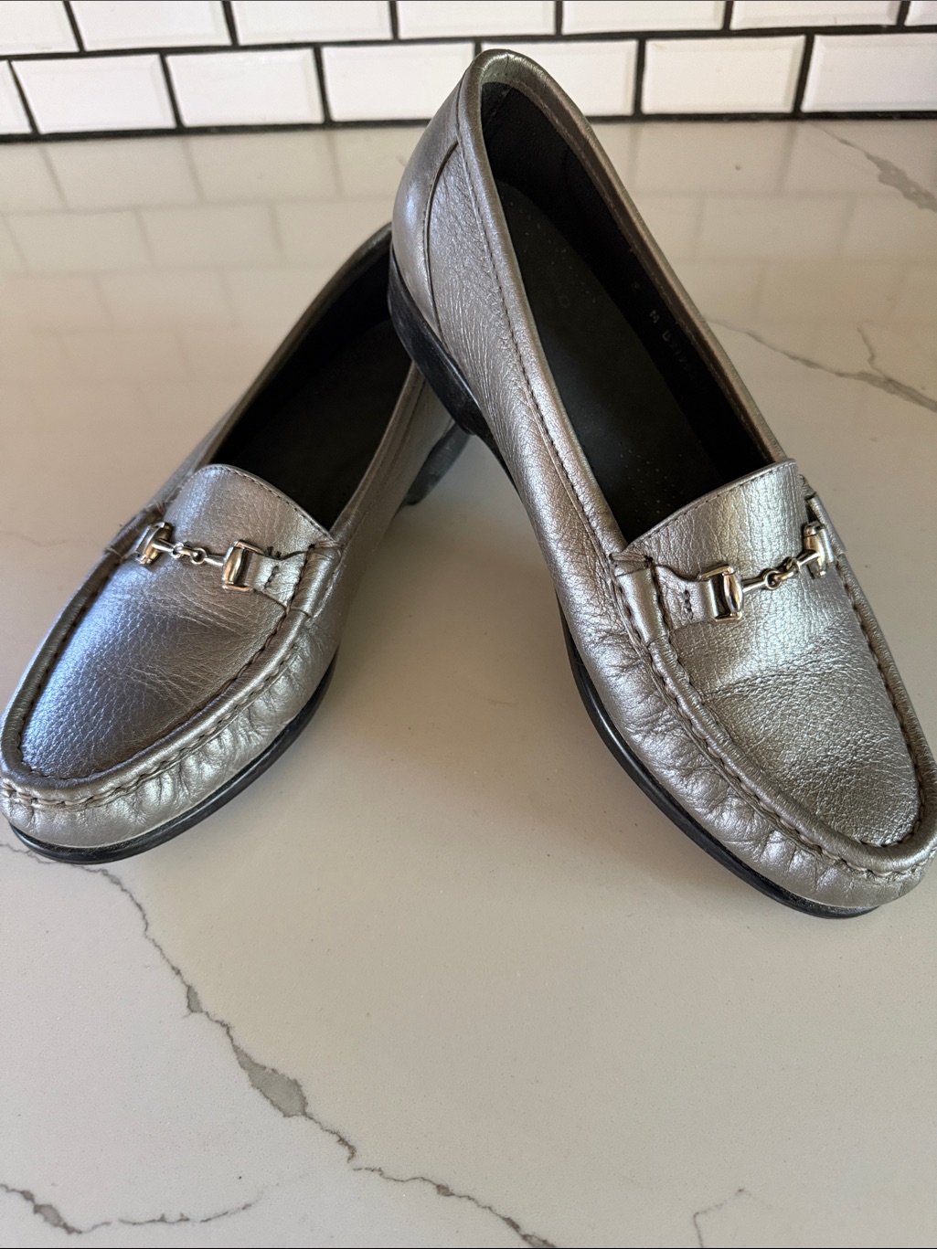 Sas Women’s Metro Slip-On Comfort Loafer In Pewter W/Silver Trim, Like Ne Sz 8